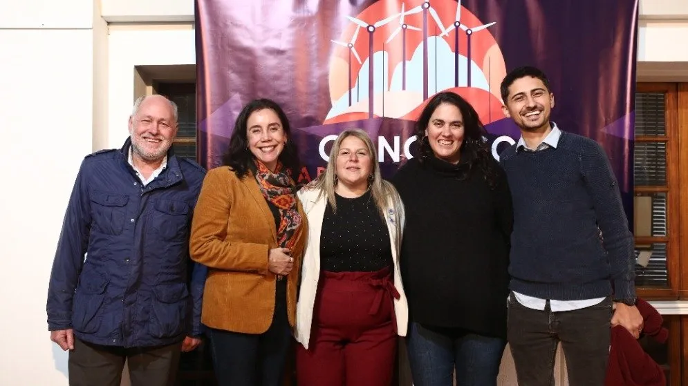Industria, soberanía y servicios públicos: los ejes del Congreso Energético del IAETES que abrazó la lucha en Tierra del Fuego